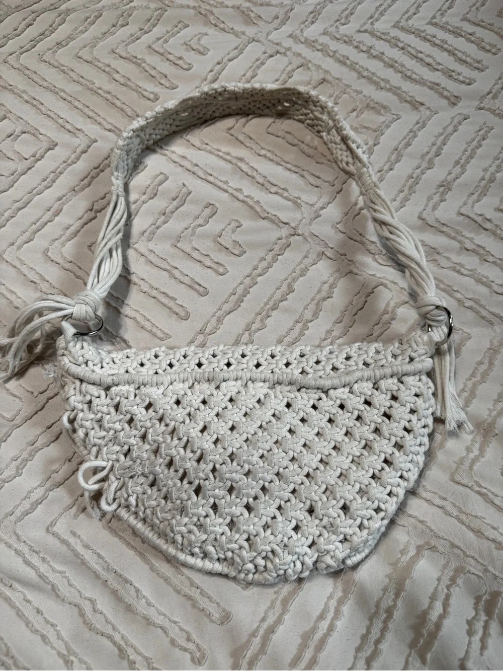Alger’s state macrame boho sling bag